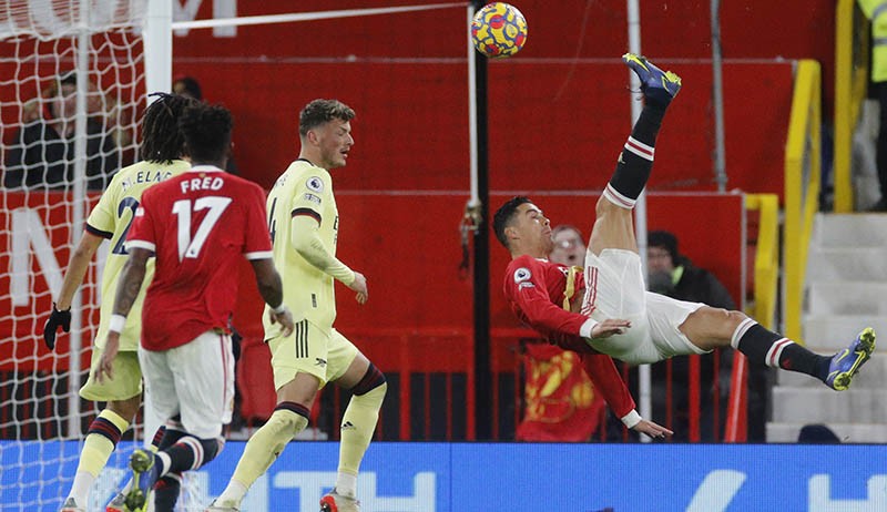 Cristiano Ronaldo Cetak 2 Gol, Manchester United Bungkam Arsenal 3-2 - Bagian 1