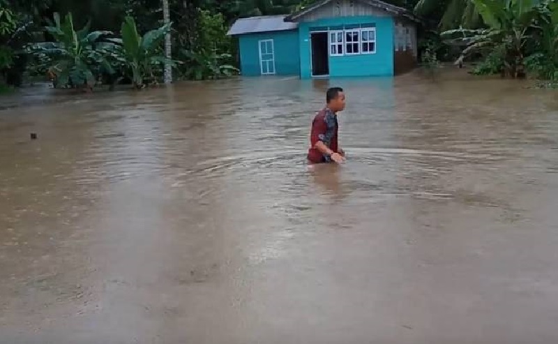 Belasan Rumah di Natuna Terendam Banjir usai Diguyur Hujan Deras