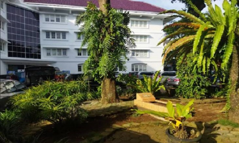 Misteri Makam Mbah Ginah, Penunggu Kompleks Balai Kota Malang