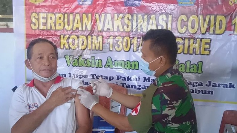 title Siapkan 200 Vial, Kodim Sangihe Gelar Serbuan Vaksinasi Covid-19 di Kelurahan Siapkan 200 Vial, Kodim Sangihe Gelar Serbuan Vaksinasi Covid-19 di Kelurahan