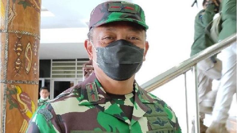 title Prajurit TNI Gugur di Yahukimo Dievakuasi ke Timika, Langsung Diterbangkan ke Aceh Prajurit TNI Gugur di Yahukimo Dievakuasi ke Timika, Langsung Diterbangkan ke Aceh