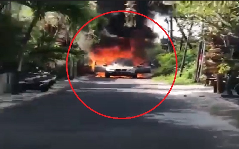 Mobil Peserta Touring Wisata Ludes Terbakar di Badung, Diduga Korsleting 