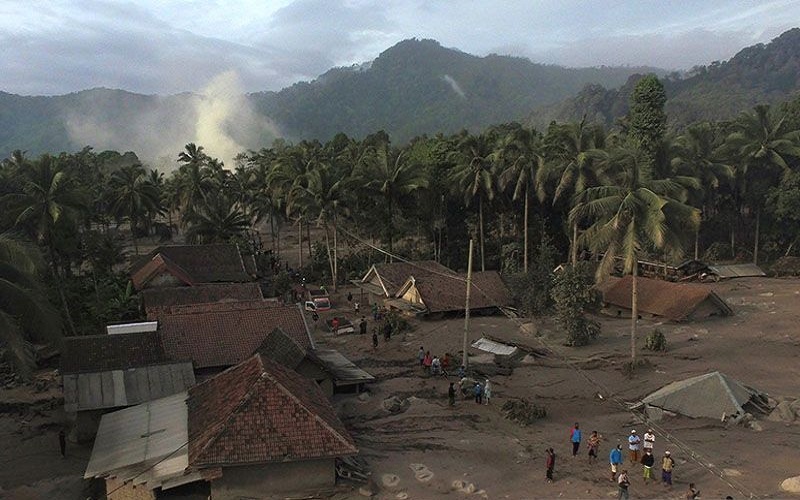 Tangani Erupsi Semeru, BNPB Kirim Logistik Senilai Rp1,1 Miliar