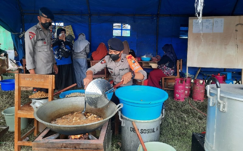 Tanggulangi Erupsi Gunung Semeru, Polri Gelar Operasi Kemanusiaan Aman Nusa II