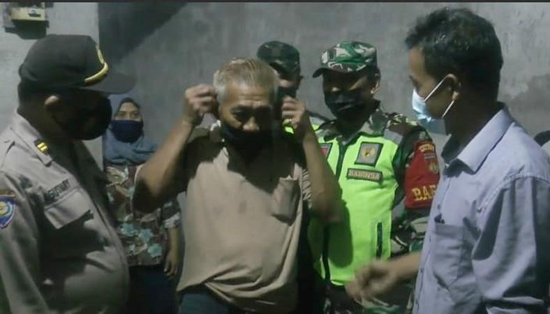 Warga Semarang Bersitegang dengan Petugas Vaksinasi, Ada Apa?