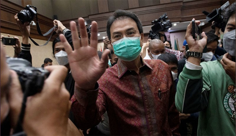 Azis Syamsuddin Jalani Sidang Perdana Pemberian Suap Mantan Penyidik KPK - Bagian 1