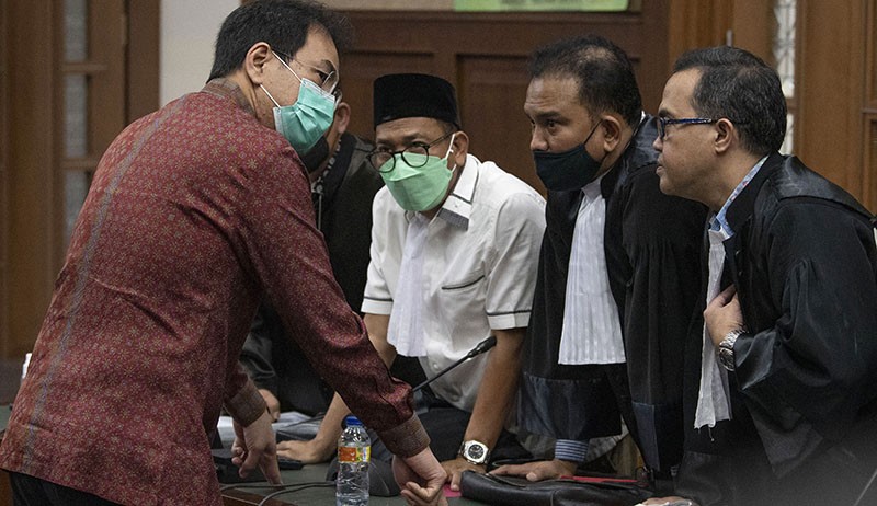 Azis Syamsuddin Jalani Sidang Perdana Pemberian Suap Mantan Penyidik KPK - Bagian 2