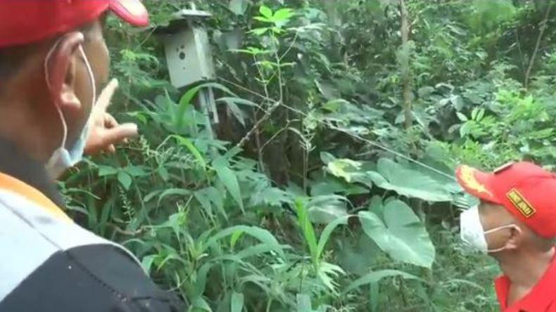title Bupati Jepara Temukan Alat Deteksi Pergerakan Tanah di Desa Tempur tidak Berfungsi  Bupati Jepara Temukan Alat Deteksi Pergerakan Tanah di Desa Tempur tidak Berfungsi
