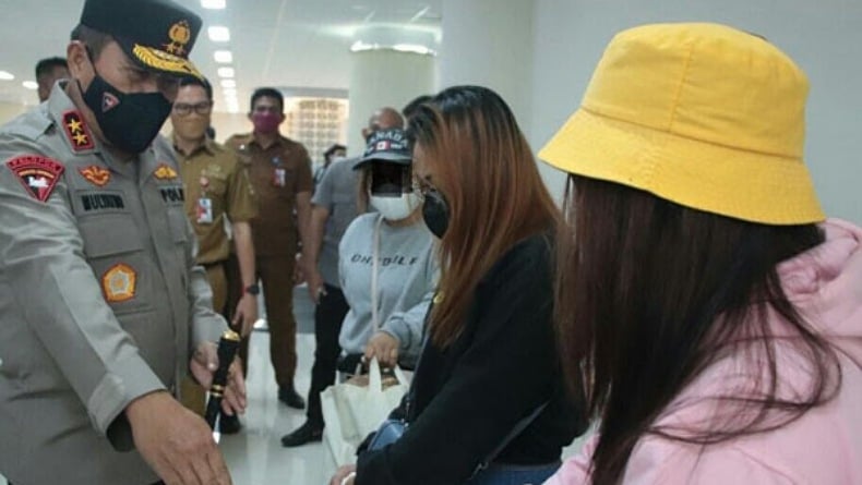 3 Korban Perdagangan Orang di Maluku Tenggara Barat Tiba, Kapolda: Alhamdulillah Bisa Pulang