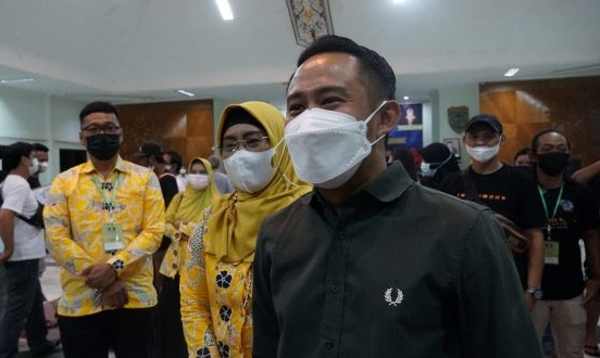 Wali Kota Fairid: Budidaya Ikan Hias Jadi Peluang Usaha Baru di Tengah Pandemi