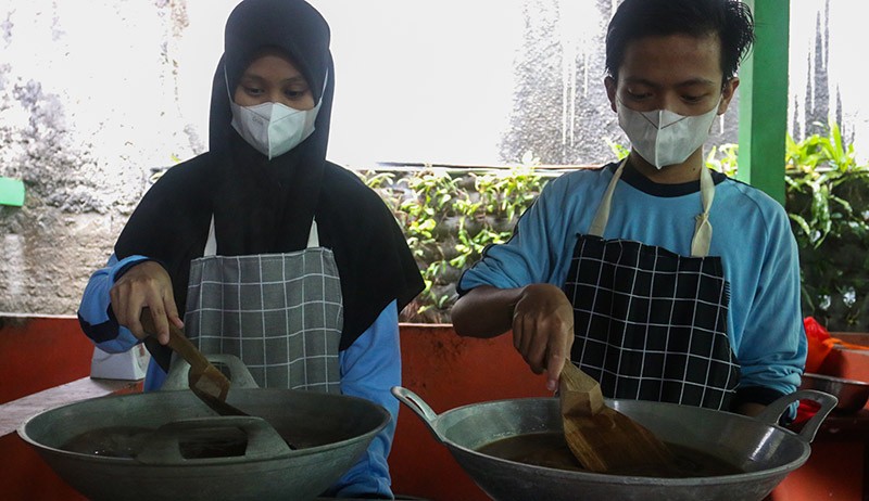 Pelajar SMK Belajar Membuat Jahe Merah Instan - Bagian 3