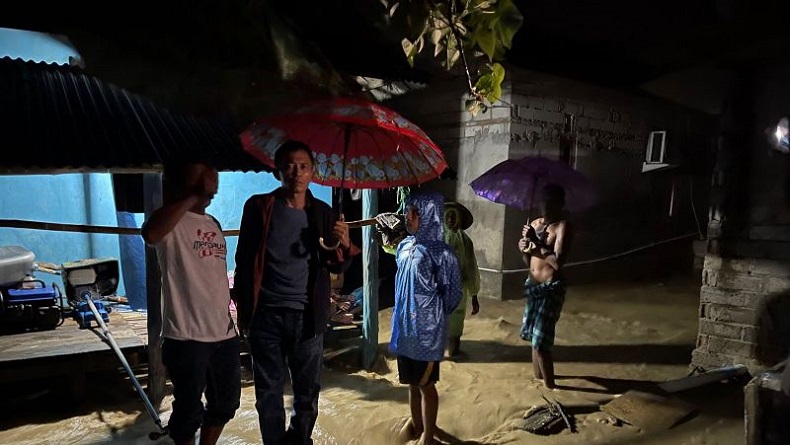 Hujan Deras di Lombok Tengah, Ratusan Rumah Terendam Banjir hingga Setengah Meter
