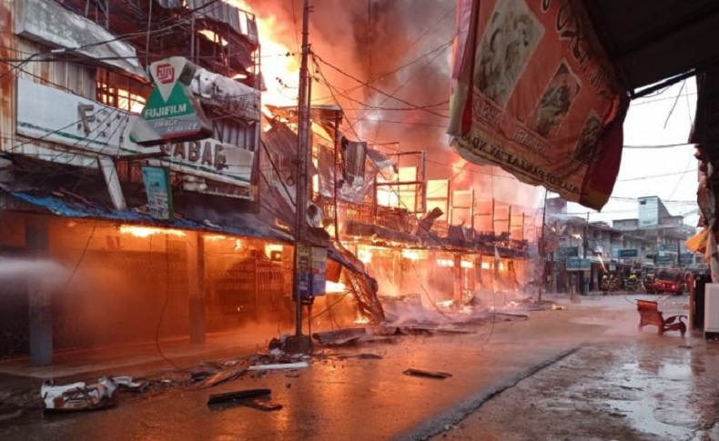 Polres Sintang Selidiki Kebakaran Pasar Tengah yang Tewaskan 1 Orang