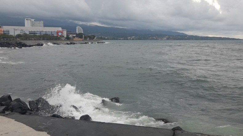 BMKG Sebut Fenomena Gelombang Pasang Maksimum dan Banjir Rob Akan Berlangsung Setiap Hari