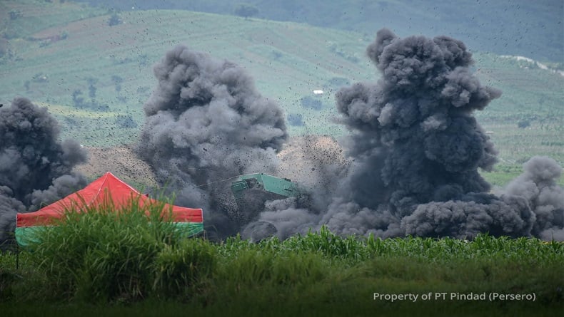 Pindad Uji Kekuatan Ranpur Anoa-2 dari Ledakan Ranjau Pakai TNT 8 Kg, Ini Penampakannya
