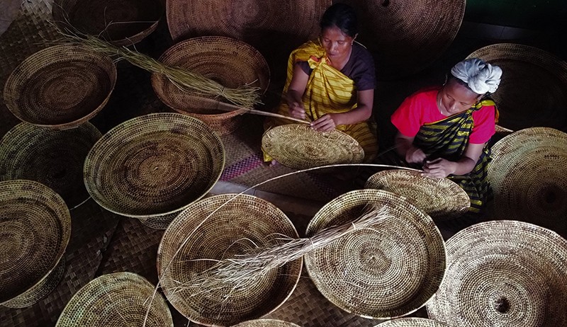 Membuat Anyaman Tudung Makanan Berbahan Rotan - Bagian 1