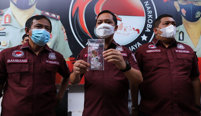 Jeff Smith Gunakan Narkoba Jenis Baru yaitu Prangko LSD, Ini Penampakannya - Bagian 4