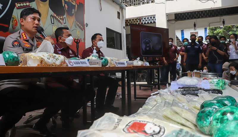 Jeff Smith Gunakan Narkoba Jenis Baru yaitu Prangko LSD, Ini Penampakannya - Bagian 2