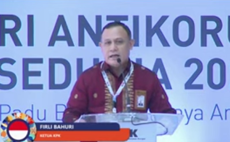 Lapor ke Jokowi, Firli Sebut KPK Jerat 121 Tersangka Sepanjang 2021