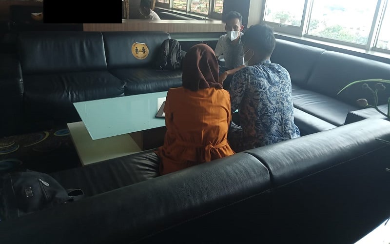 title Ibu Muda Korban Pemerkosaan di Riau Dilaporkan Balik Terduga Pelaku Ibu Muda Korban Pemerkosaan di Riau Dilaporkan Balik Terduga Pelaku