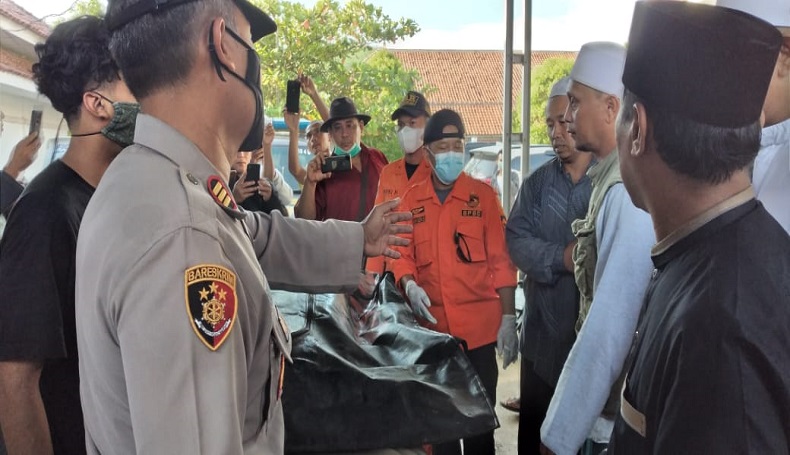 Jasad Santri Terseret Ombak Ditemukan 4 Kilometer dari Bibir Pantai Apra Cianjur 