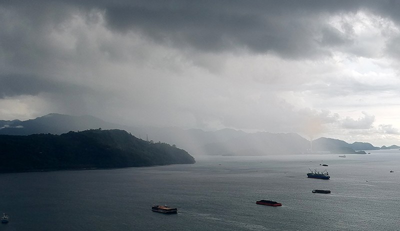 title Cuaca Buruk, ASDP Hentikan Sementara Layanan Kapal Roro ke Natuna dan Anambas Cuaca Buruk, ASDP Hentikan Sementara Layanan Kapal Roro ke Natuna dan Anambas