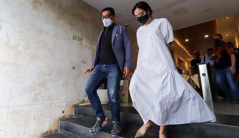 Potret Gisel Kembali Diperiksa Polisi soal Kasus Video Syur 19 Detik - Bagian 1