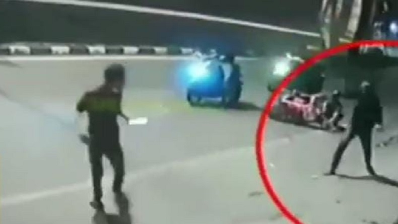 Terekam Kamera CCTV, Aksi Begal Sadis di Medan Viral
