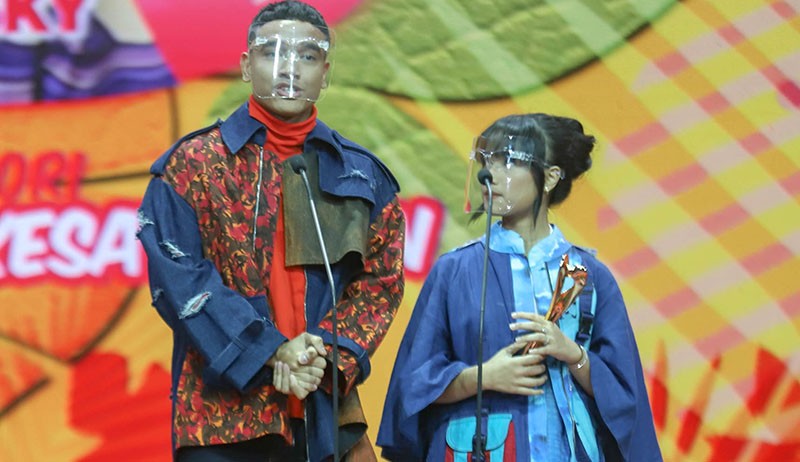 Gala Sky Raih Penghargaan Baby Seleb Kesayangan - Bagian 3