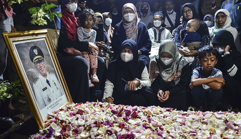 Suasana Haru Pemakaman Wali Kota Bandung Oded M Danial - Bagian 1