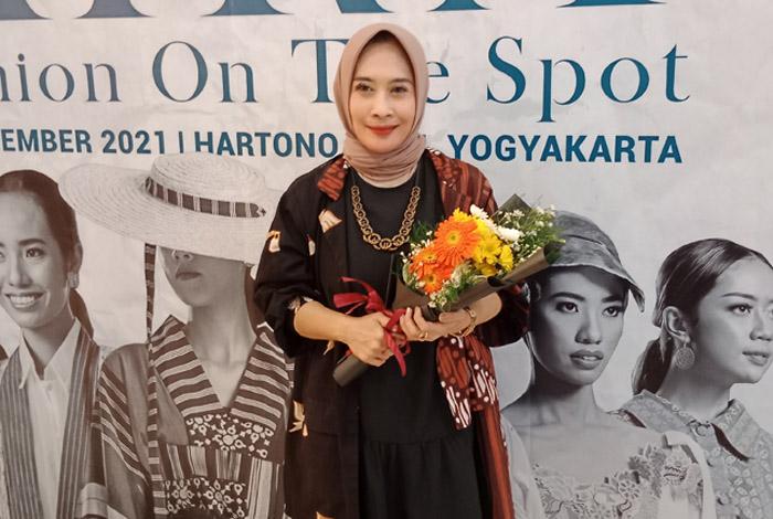 Pertahankan Motif Klasik, Adewani Lubis: Batik Parang Warna Sogan Lebih Gagah dan Elegan