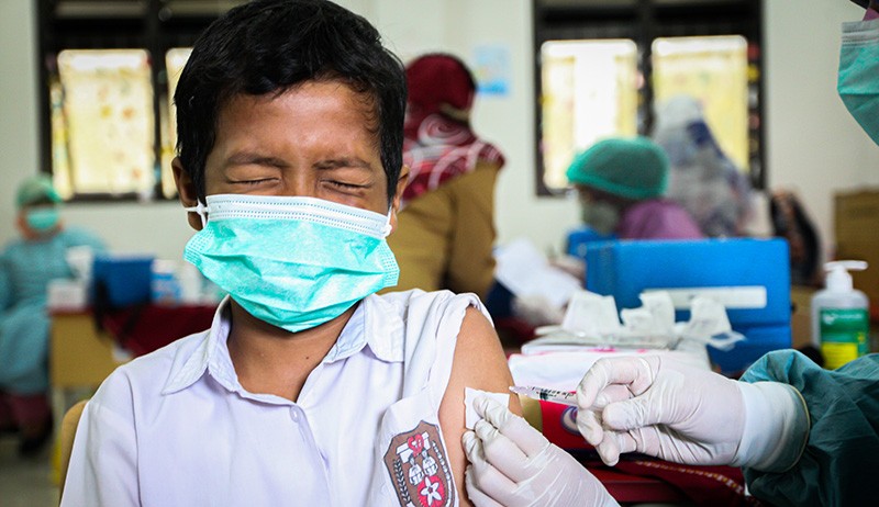 Ekspresi Anak Usia 6-11 Tahun Disuntik Vaksin Covid-19 - Bagian 2