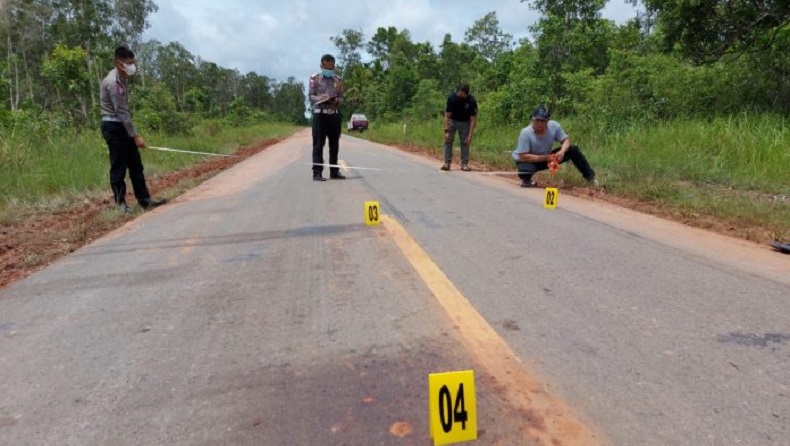 2 Pengendara Motor Tergeletak di Tengah Jalan gegara Mabuk, 1 Tewas Ditabrak Mobil
