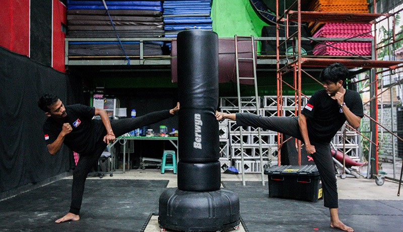 Begini Latihan Para Pemeran Pengganti yang Beraksi pada Film Dylan-The Raid 1 - Bagian 3