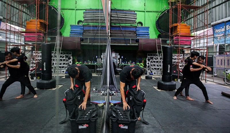 Begini Latihan Para Pemeran Pengganti yang Beraksi pada Film Dylan-The Raid 1 - Bagian 4