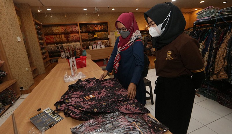 Gerai Batik di Semarang Bergeliat Sambut Momen Natal dan Tahun Baru - Bagian 3