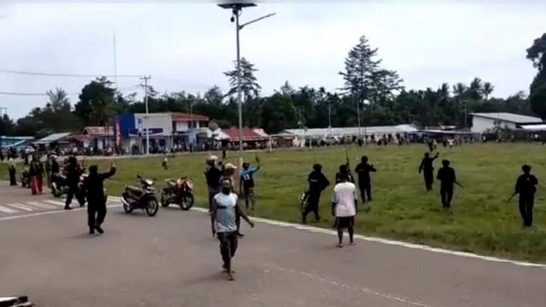 Kasat Reskrim Polres Manokwari Selatan Ditembak OTK saat Bubarkan Aksi Amuk Massa