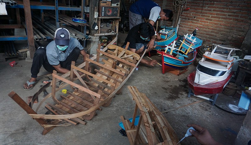 Membuat Kerajinan Kapal Remote Control, Harga Rp7Juta per Unit - Bagian 2