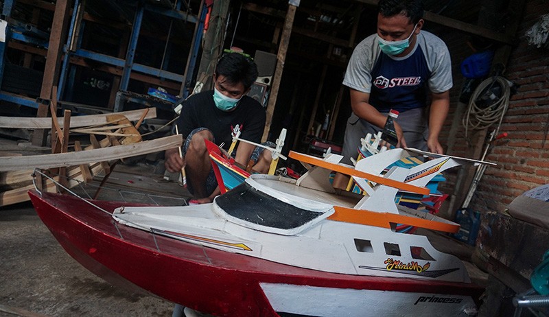 Membuat Kerajinan Kapal Remote Control, Harga Rp7Juta per Unit - Bagian 3