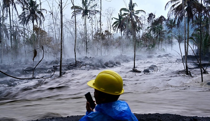 Waspada Banjir Lahar Hujan Gunung Semeru - Bagian 2