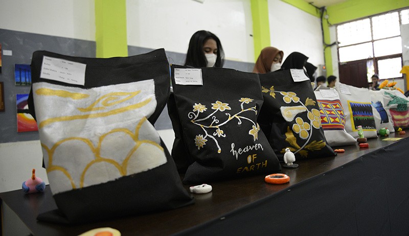 Pameran Seni Rupa Karya Pelajar Makassar - Bagian 2