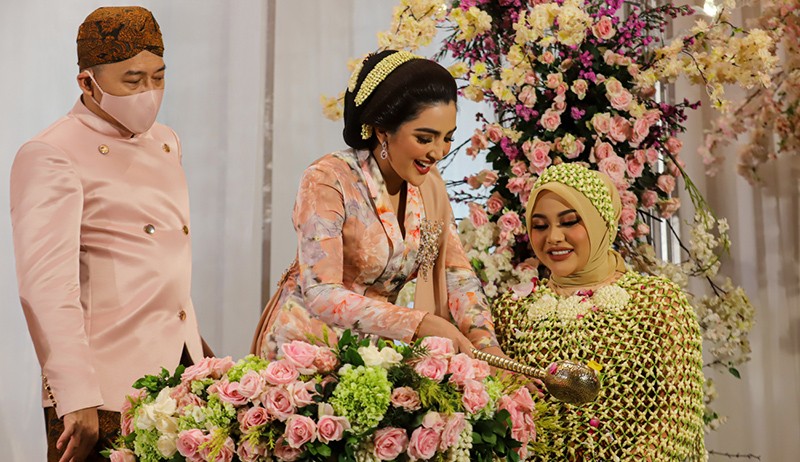 Prosesi Kehamilan 7 Bulan, Perut Aurel Dicium Atta Halilintar - Bagian 5