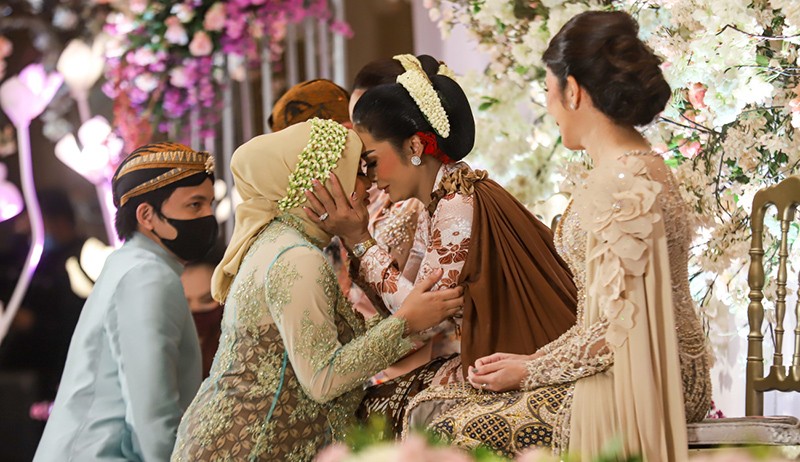 Prosesi Kehamilan 7 Bulan, Perut Aurel Dicium Atta Halilintar - Bagian 4