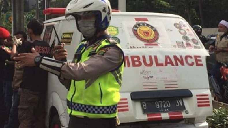 Pengemudi Toyota Lexus Tewas Tertimpa Pohon di Pondok Indah, Penyebab Terungkap