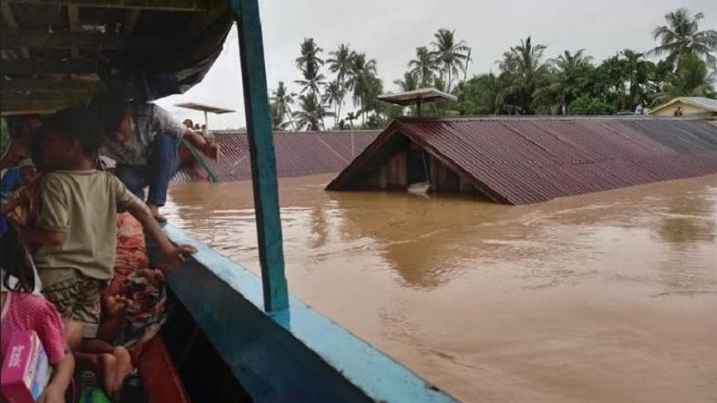 Edy Rahmayadi Naik Helikopter Tinjau Banjir Madina