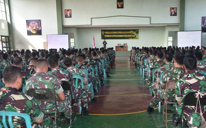 Pesan Waaster KSAD kepada Anggota TNI BKO Papua Barat: Prajurit Harus Gandeng Tokoh Adat
