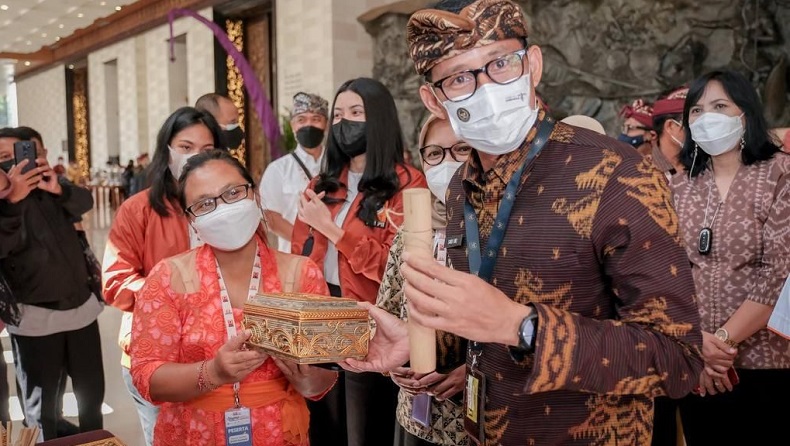 Menparekraf Apresiasi Para Pelaku Ekonomi Kreatif Gelar Pameran Digital Womenpreneurship di Bali