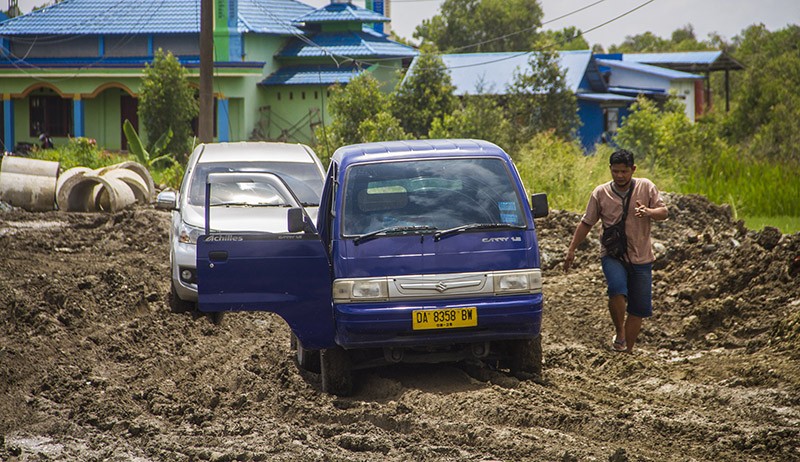 Penampakan Jalan Trans Kalimantan Rusak Parah - Bagian 2
