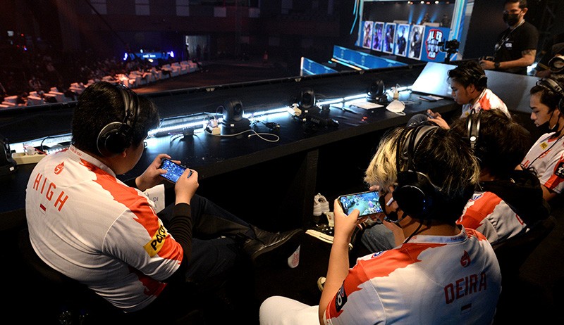 Aura Fire Juara Mobile Legends Piala Presiden Esports 2021 - Bagian 1