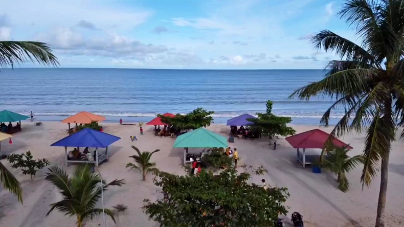 Pantai Tuing Indah, Tempat Rekreasi Nyaman Bareng Keluarga di Akhir Pekan